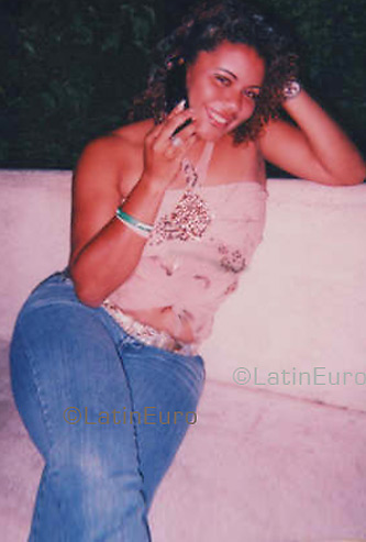 Date this hot Colombia girl Casilda from Maria Trinidad Sanchez N1026