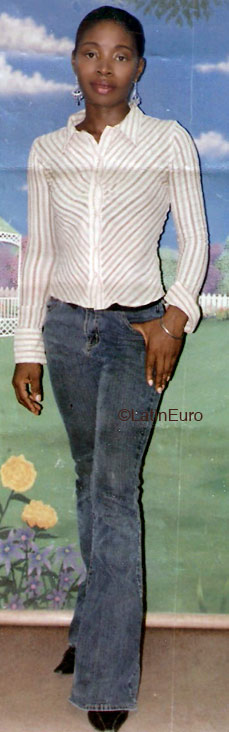 Date this young Honduras girl Georgina from San Pedro Sula N1379