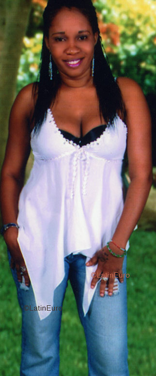 Date this georgeous Jamaica girl Michelle from Kingston N1418