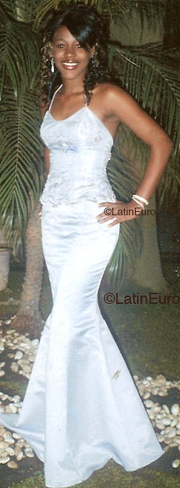 Date this passionate Dominican Republic girl Reyna from Santo Domingo N1500