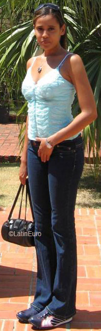 Date this georgeous Dominican Republic girl Scarlet from Santo Domingo N1588
