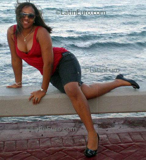 Date this young Dominican Republic girl Mayerlin from Santiago N209