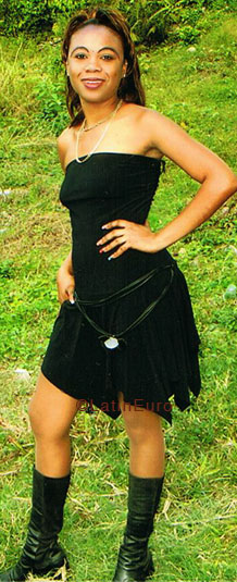 Date this funny Jamaica girl Shearldene from  N2128