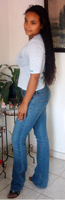 Date this hot Dominican Republic girl Paloma from  N2175