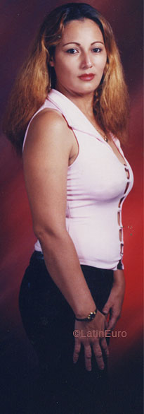 Date this sultry Honduras girl Miriam from Yoro N2220