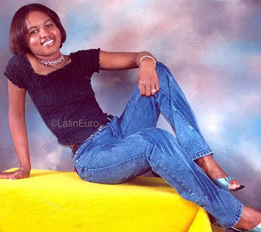 Date this nice looking Dominican Republic girl Iluminada from Puerto Plata N2240