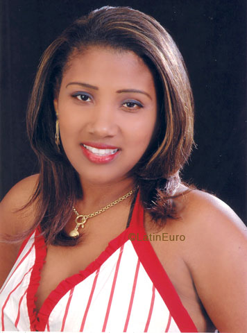 Date this beautiful Dominican Republic girl Cira from  N2278