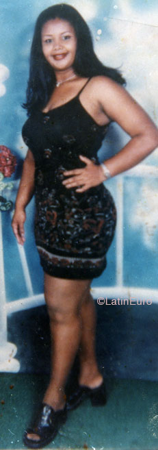 Date this delightful Honduras girl Dunia from  N2388