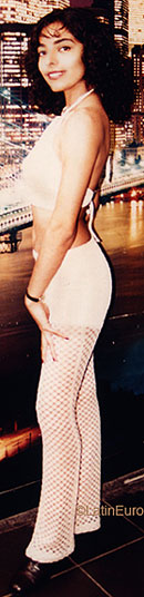 Date this happy Honduras girl Delmy from La Ceiba N2450