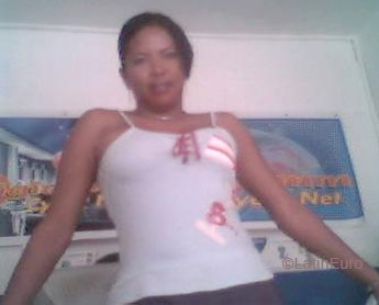 Date this young Dominican Republic girl Elizabeth from Nagua N2500