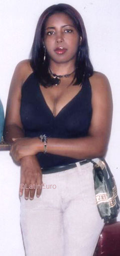 Date this beautiful Any Country girl Damaris from  N2532