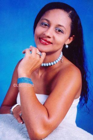 Date this delightful Dominican Republic girl Patricia from Santiago N2540