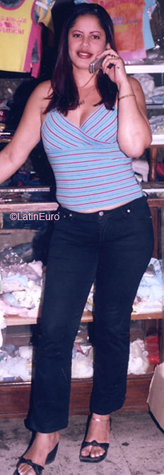 Date this tall Dominican Republic girl Mercedes from Santiago N2605