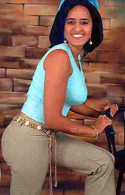 Date this hard body Dominican Republic girl Rocio from San Francisco de Macoris N2671