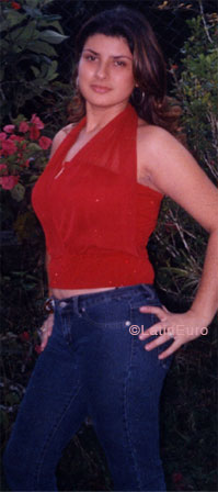 Date this sultry Honduras girl Junny from Yoro N2800