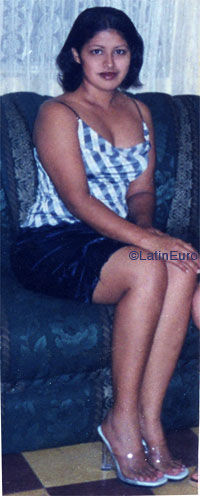 Date this gorgeous Honduras girl Dunia from Yoro N2854
