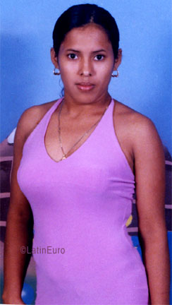 Date this nice looking Honduras girl Leyla from  N2896