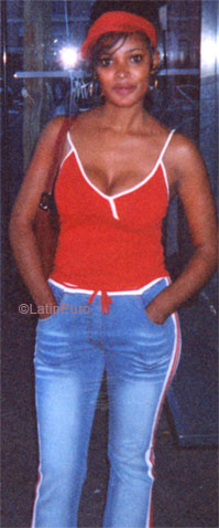 Date this passionate France girl Nathalie from  N3035