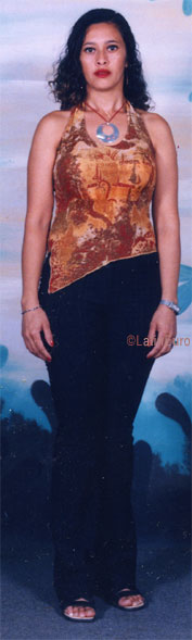 Date this foxy Honduras girl Ramona from Olancho N3070