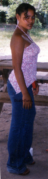 Date this charming Honduras girl Suyapa from La Ceiba N3083