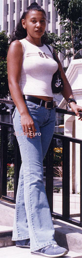 Date this young Honduras girl Odilia from Choloma N3159