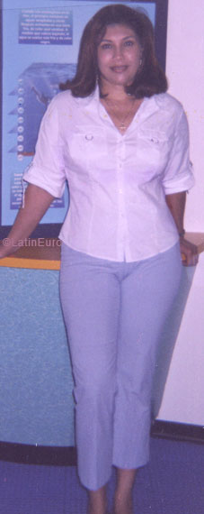 Date this attractive Honduras girl Maria from Tegucigalpa N3291