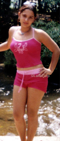 Date this tall Honduras girl Bessy from  N3411