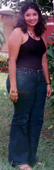 Date this voluptuous Honduras girl Dania from  N3459