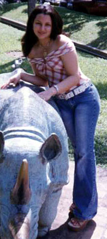 Date this hard body Honduras girl Luz from La Ceiba N3562