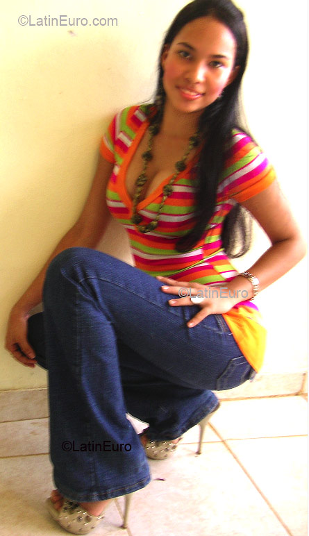 Date this delightful Dominican Republic girl Isabel from Santo Domingo N504