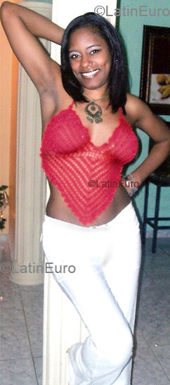 Date this voluptuous Any Country girl Greisys from  N596