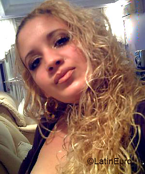 Date this pretty Dominican Republic girl Karina from Santiago N715