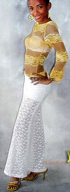 Date this athletic Dominican Republic girl Yacelis from San Pedro de Macoris N887