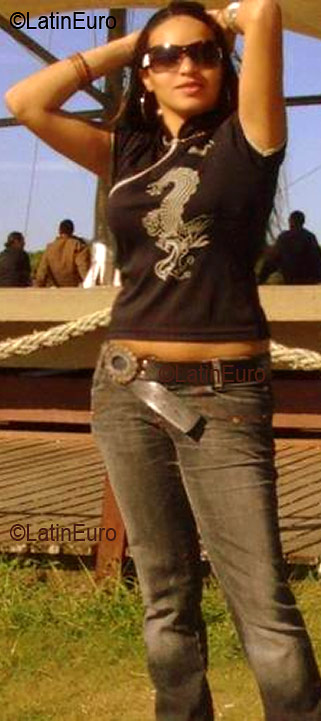 Date this georgeous Brazil girl Vanessa from SAO PAULO B2831