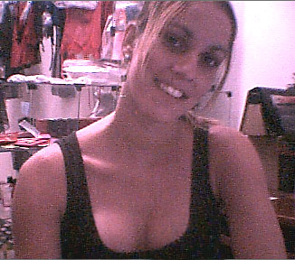 Date this delightful Brazil girl Claudia from RECIFE B4564