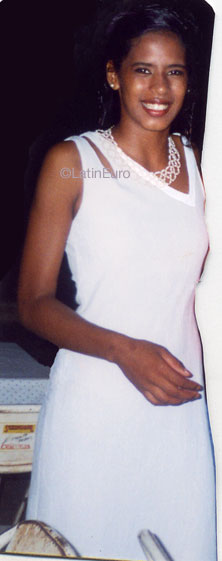 Date this attractive Brazil girl Cindreia from PEDRA PRETA B8390