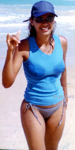Date this sensual Brazil girl Elaine from CAMPINA B8483