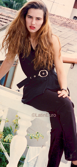 Date this voluptuous Brazil girl Dulaneia from ARAUJOS B9900