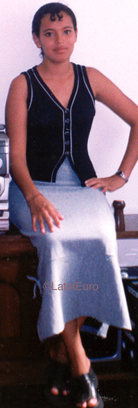Date this happy Honduras girl Iris from Choloma N3803