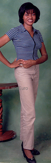 Date this attractive Colombia girl Lucy from Cali C18