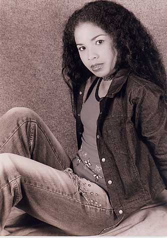 Date this exotic Brazil girl Luisa from ARAXA B9867