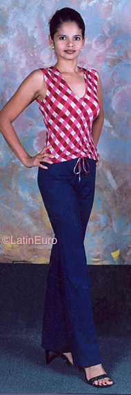 Date this happy Honduras girl Rubia from Olancho N3820