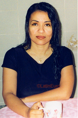 Date this lovely Brazil girl Vania from PIRASSUNUNGA B9959