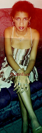 Date this attractive Brazil girl Anna from RECIFE B9724