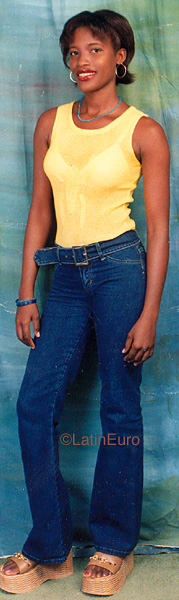 Date this happy Any Country girl Magolie from  N3787