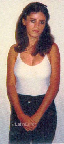 Date this sultry Brazil girl Tania from GOIANIA B9781