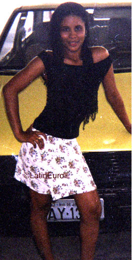 Date this georgeous Brazil girl Alexandra from ITAITUBA B9659