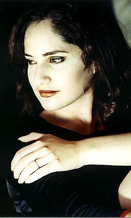 Date this fun Brazil girl Elisama from SAO PAULO B9688