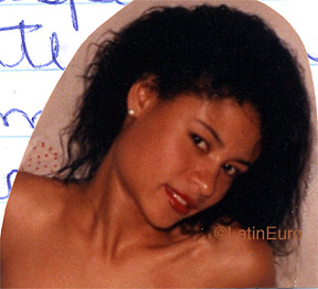 Date this gorgeous Brazil girl Rosa from GARCA B9709