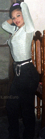 Date this lovely Honduras girl Rosa from  N3755